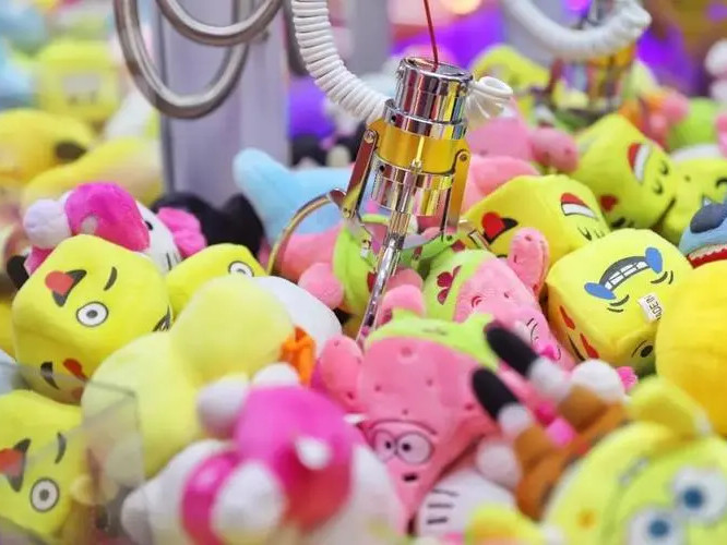 claw crane machine
